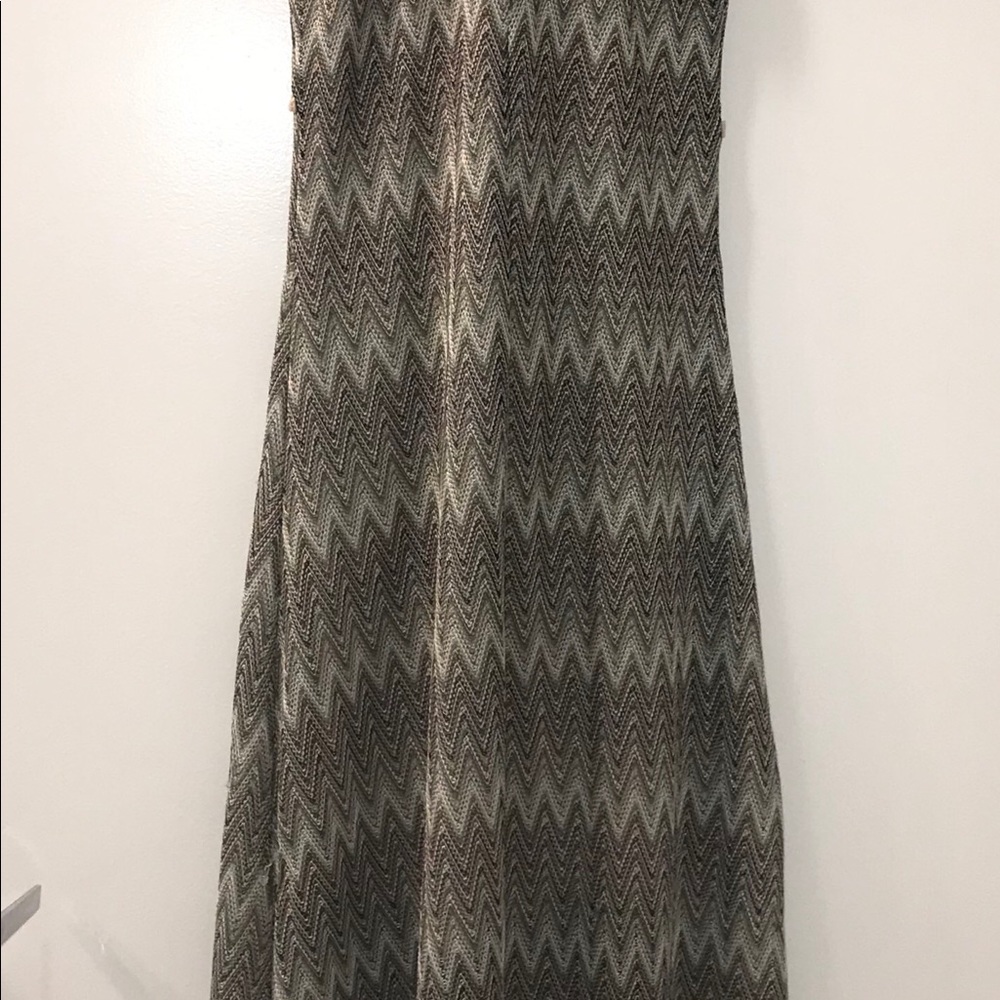 Dress - Picture 2 of 4